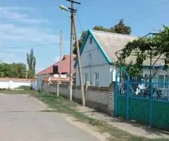 Продам будинок в центрі села Білка біля жіночого монастиря .