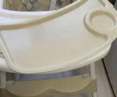 Стільчик для годування
