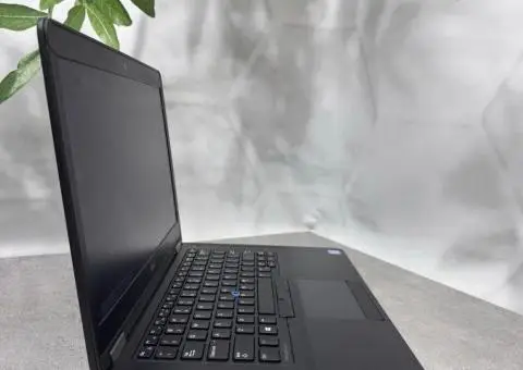 Ноутбук  Dell Latitude E5470/i7-6820H/8GB/SSD 256GB/14 " HD - 2/3