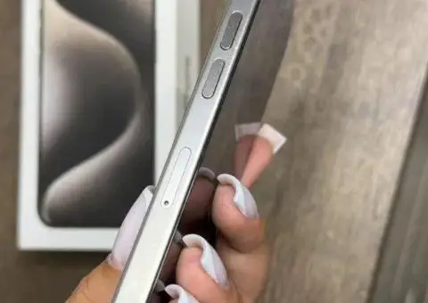 IPhone 15 pro 256 - 1/3