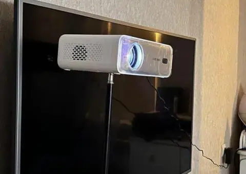 Розумний проектор Aurzen EAZZE D1 Series 1080p DolbyAudio, Android TV, SmartTV - 1/3