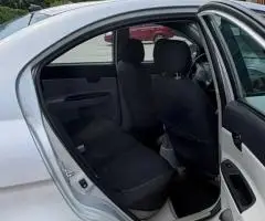 Хундай акцент третього покоління Hyundai Accent 2008