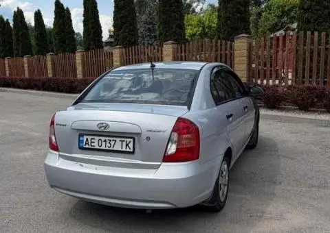 Хундай акцент третього покоління Hyundai Accent 2008 - 3/3