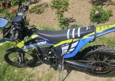 ZUUMAV 450 . S 8 - 3/3
