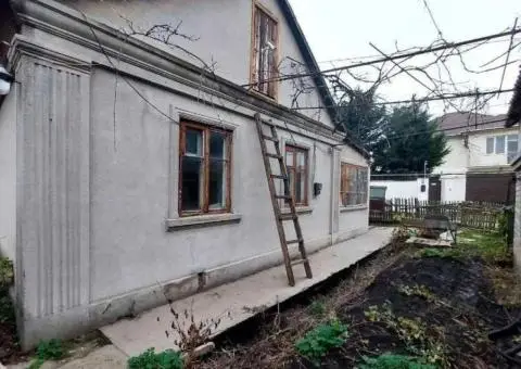 Небольшой дом на Таирова в отличной локации на участке с госактом. - 2/3