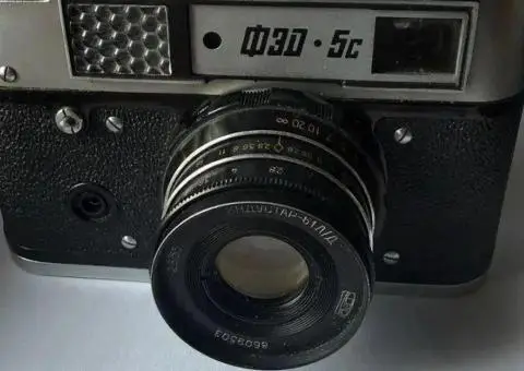 Продам советский плёночный фотоаппарат «ФЭД-5С» с объективом Индустар-61 Л/Д + вспышка - 3/3