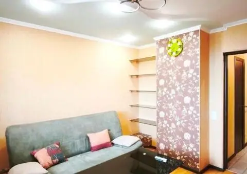 Від власника. Продам 1-кімн.кв. 50кв.м (євродвушка), метро Чернігівська, вул. Краківська - 5/8