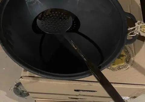Казан 8л, Ø34см,вага 11кг, чавунний узбецький WOK+ Шумовка у подарунок - 1/3