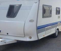 Кемпінг причіп дача будинок на колесах