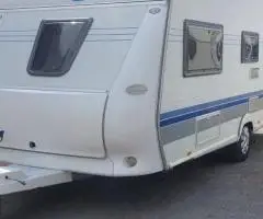 Кемпінг причіп дача будинок на колесах