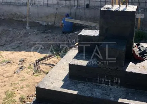 участок под жилую застройку - 3/8
