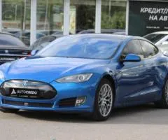 Tesla Model S, 2015 г.