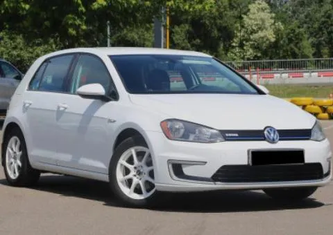 Volkswagen e-Golf, 2016 г.