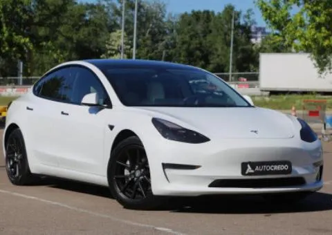 Tesla Model 3, 2022 г.