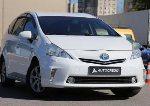 Toyota Prius v, 2012