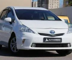 Toyota Prius v, 2012