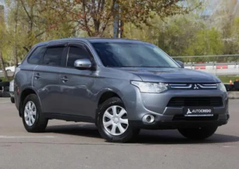 Mitsubishi Outlander, 2013