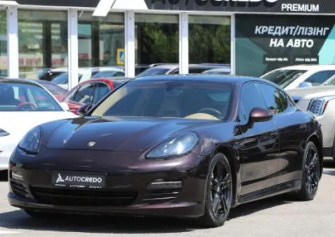 Porsche Panamera, 2011