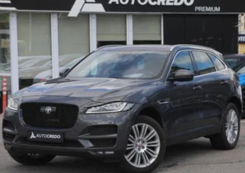 Jaguar F-Pace, 2015 г.