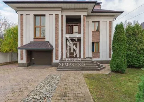 House for rent in Kyiv for a family with children! No commission for tenant.