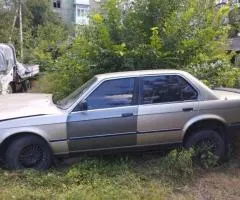 Продам БМВ е30 целиком на запчасти или под восстановление
