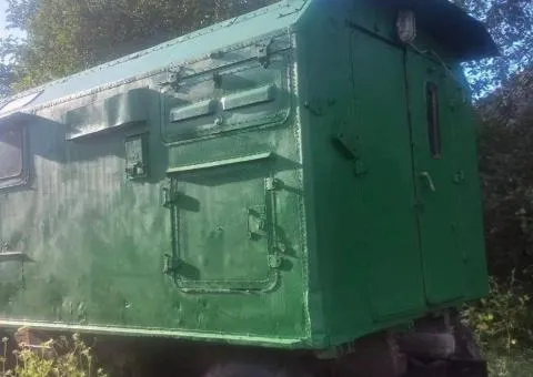 Военный кунг на прицепе