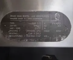 For sale: machine for making confectionery wafer rolls