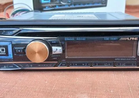 Процессорная автомагнитола ALPINE CDE 193 BT