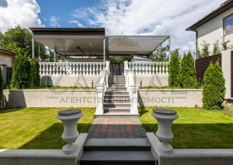 private house - 1/10