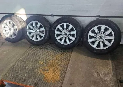 Wheels assembly VW 5/112 R17 6.5J ET38 dia 57.1mm + tires + hubcaps