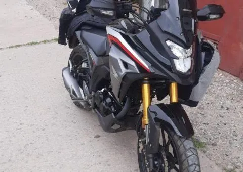 мотоцикл Honda CB200X 2022 года