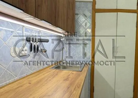Rent 4-room apartment, 3rd floor of 5-storey building - Yaroslaviv Val St, Kyiv - 9/10