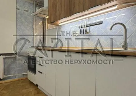Rent 4-room apartment, 3rd floor of 5-storey building - Yaroslaviv Val St, Kyiv - 10/10
