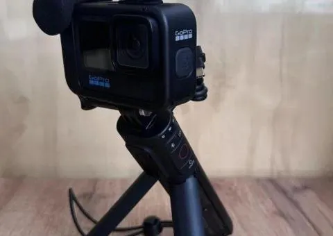 GoPro Hero 11 Creator Edition + батареи и дополнительные аксессуары