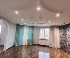Продається двоповерхова квартира!