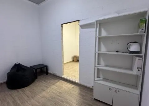 Продаж приміщення 21,6 кв.м в офісному комплексі, Поділ, Виноградар, вул. Світлицького 35