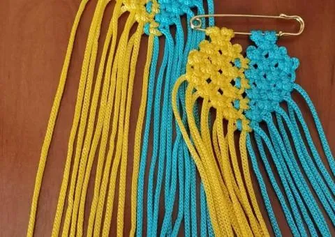 Brooch - heart in macramé technique - 2/4
