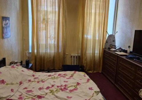 For sale: 3-room apartment in the center of Odessa