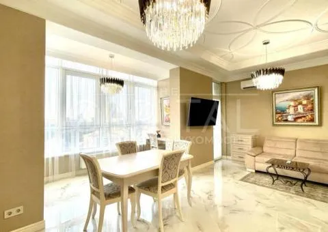 Apartment - 2/10
