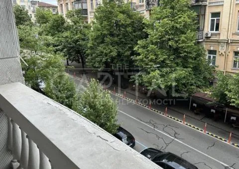 Apartment - 2/10