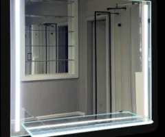 Дзеркало з LED підсвічуванням 600 х 700 мм.