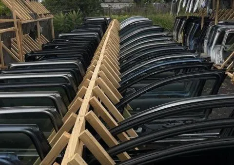 Двері Рено Меган2 Двери Рено Меган3 Дверці Renault Megan3