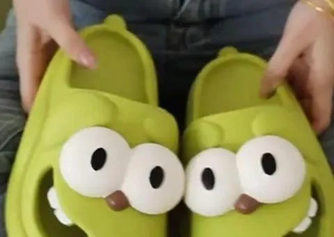 Cool crocs - 1/3