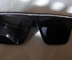 Sunglasses with rhinestones