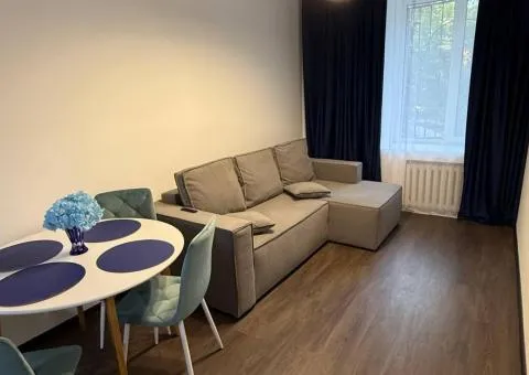 For sale: 2-room apartment in the center - 6/10