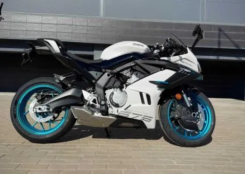 CF MOTO 675 SR-R motorcycle available - 1/3
