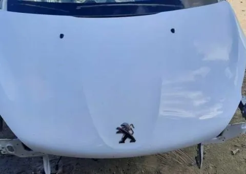 PEUGEOT 208 I Капот - 2/3