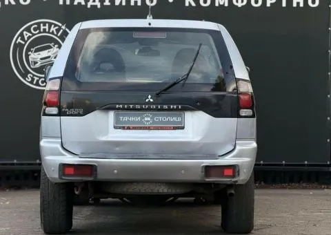 Mitsubishi Pajero Sport - 4/10