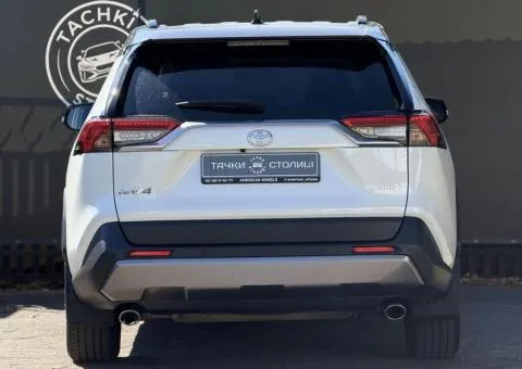 Toyota RAV4 - 4/10