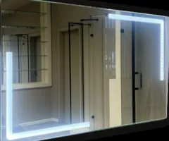 Дзеркало с LED підсвічуванням 550 х 900 мм.